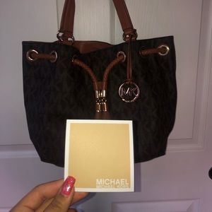 A 300 dollar Michael kors bag